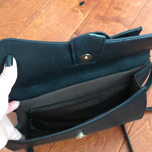 black crossbody bag - Picture 6 of 7